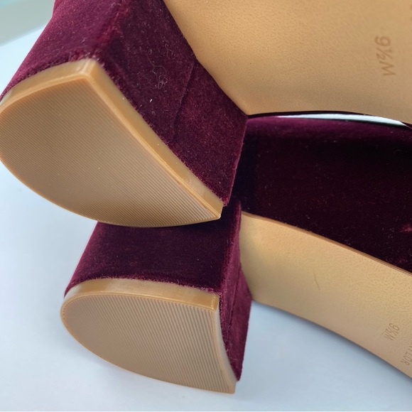 Ann Taylor Block Heels Women's Size 9.5 Velvet Pumps Shoes Burgundy Cranberry - Picture 11 of 12